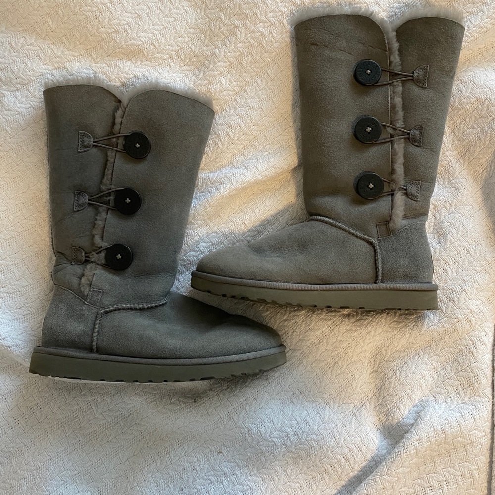 Gray Bailey button ugg boots